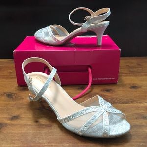 Dream Pairs Silver Dress Shoes